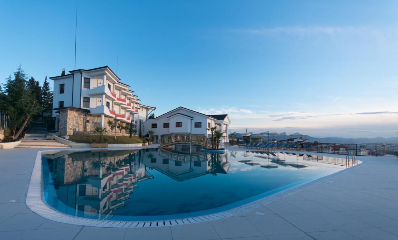 Chateau Linza Resort Тирана Екстер'єр фото