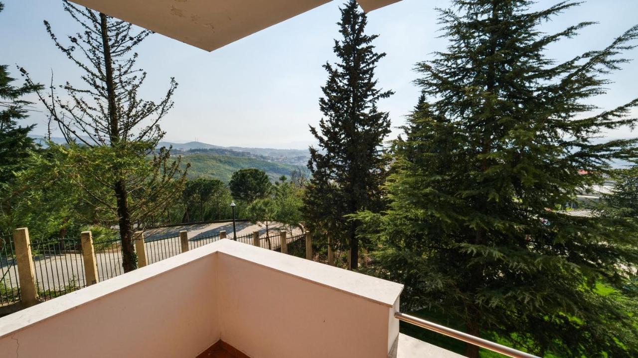 Chateau Linza Resort Тирана Екстер'єр фото