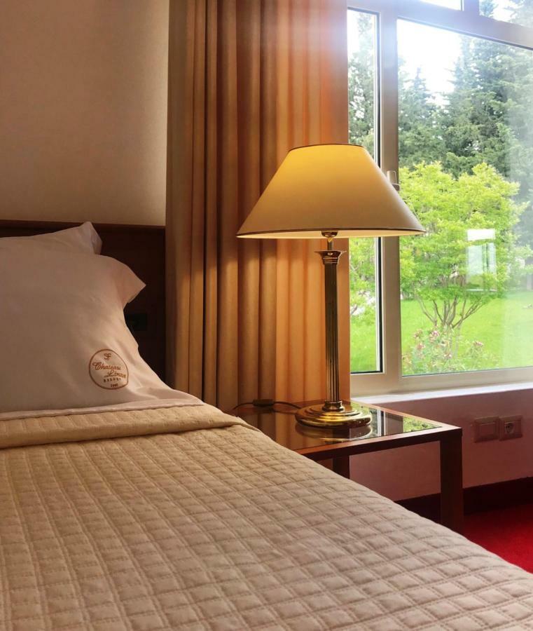 Chateau Linza Resort Тирана Екстер'єр фото