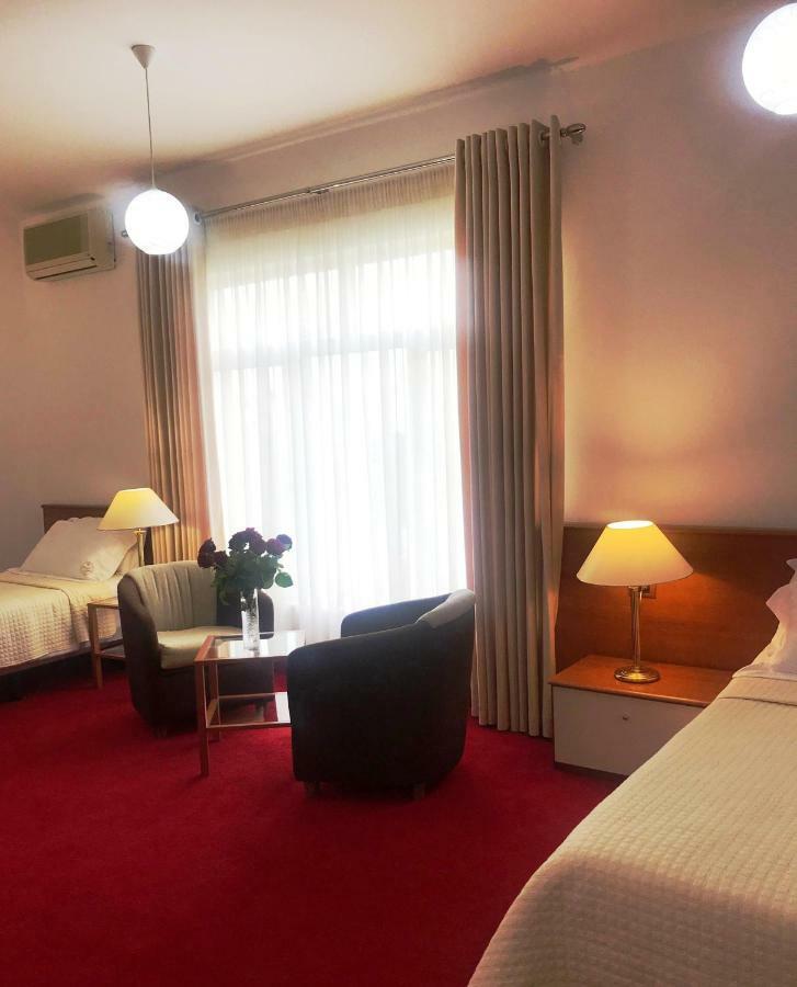 Chateau Linza Resort Тирана Екстер'єр фото