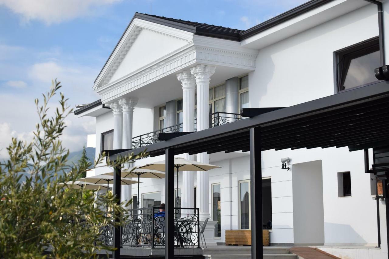 Chateau Linza Resort Тирана Екстер'єр фото