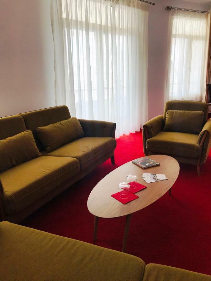 Chateau Linza Resort Тирана Екстер'єр фото