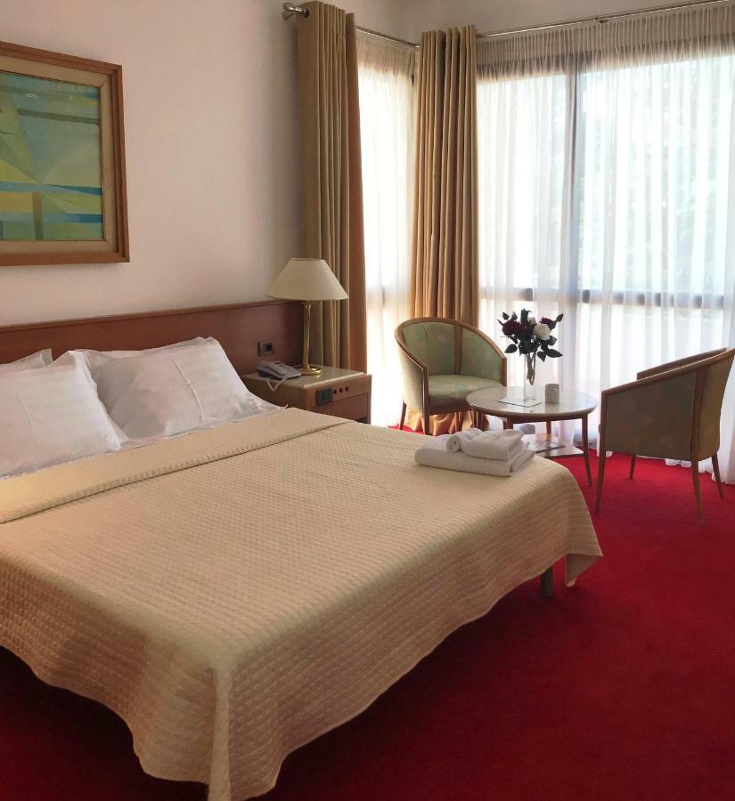 Chateau Linza Resort Тирана Екстер'єр фото