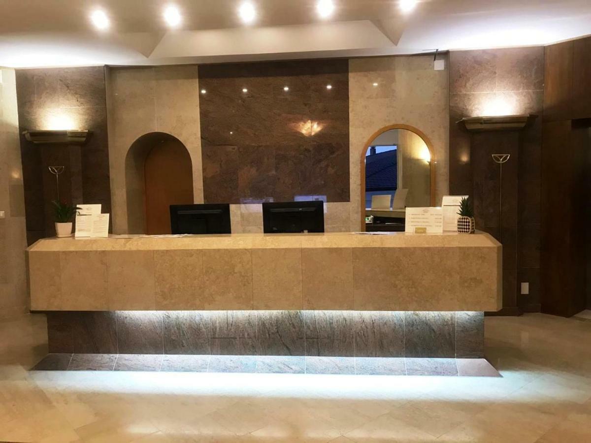 Chateau Linza Resort Тирана Екстер'єр фото